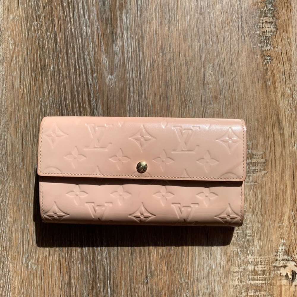 Louis Vuitton Monogram Sarah Continental Vernis Wallet 🤍